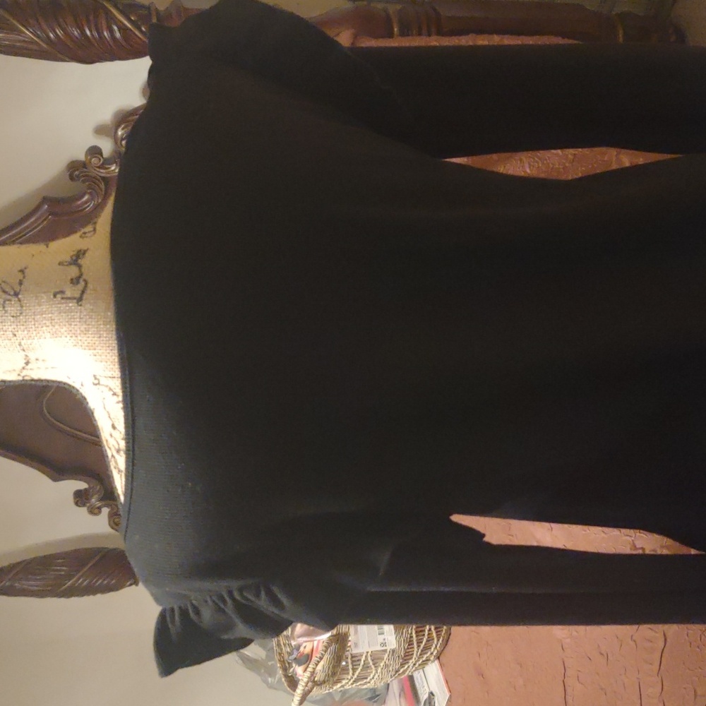 Black Ruffled Women's Top - Picture 4 of 5